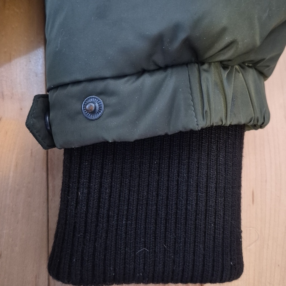 Soia & Kyo Women's Size Small Green Puffer Jacket with Black Cuffs - Picture 7 of 11